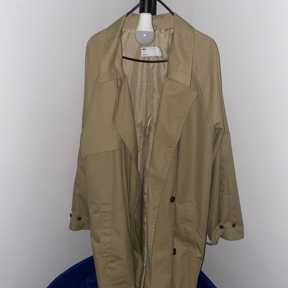 ASOS DESIGN Extreme Oversized Trench Coat with Check Back Panel - Picture 3 of 5